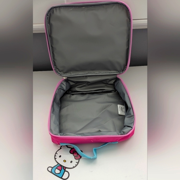 NWT Hello Kitty Insulated Lunch/Snack Box/Bag/Pail/Tote - Picture 3 of 9